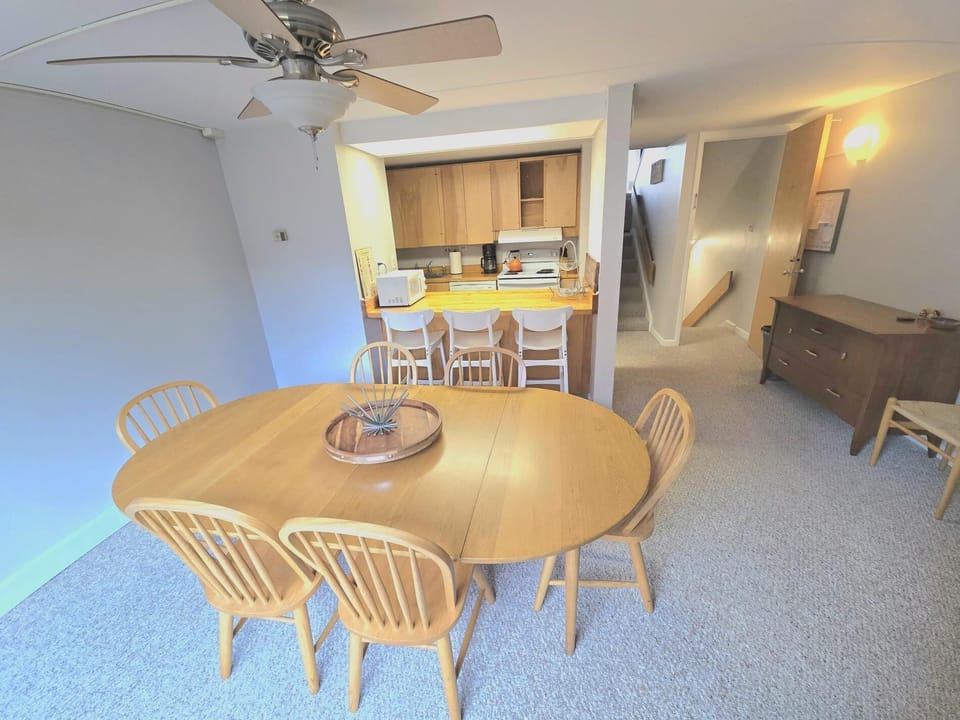 Stowe Ski Condo! 3BR Near Mountain w/Heated Pool! (6725)