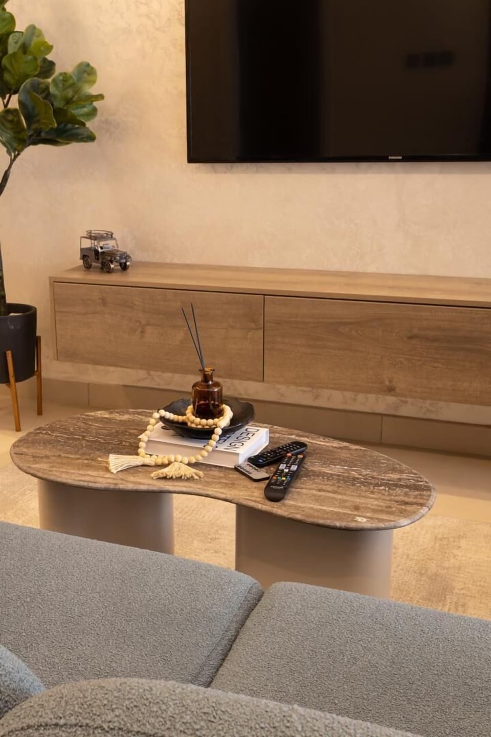 Deluxe Studio | Living area