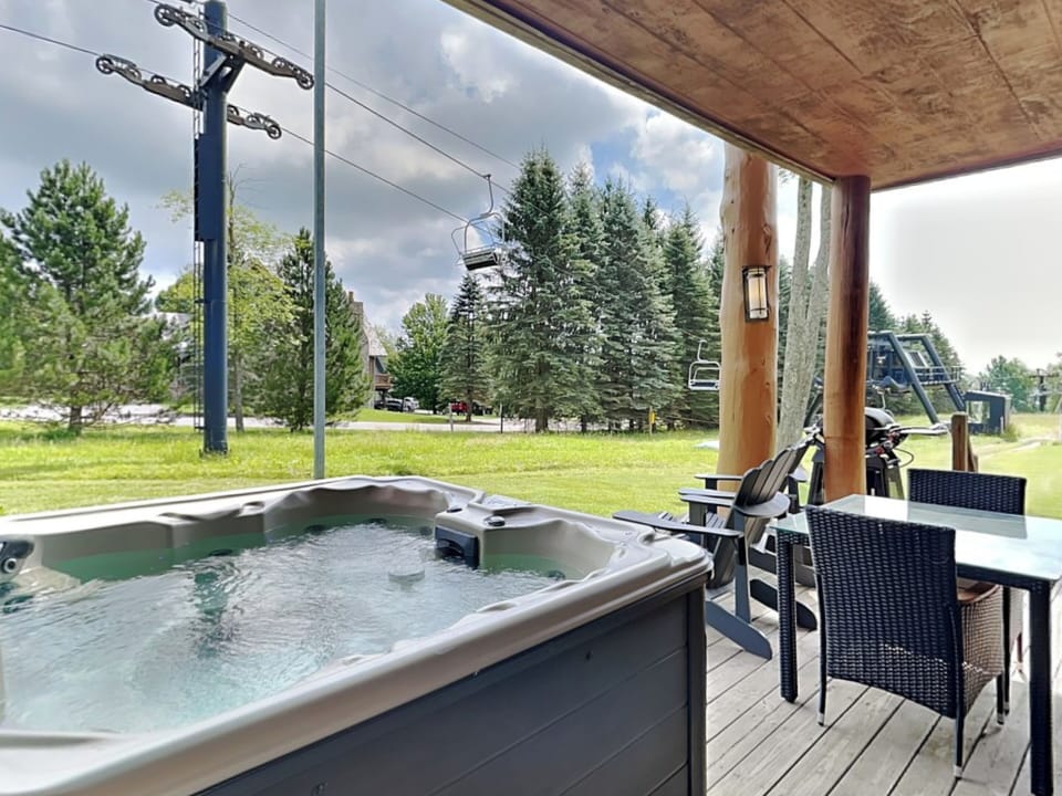 House (3 Bedrooms) | Property amenity