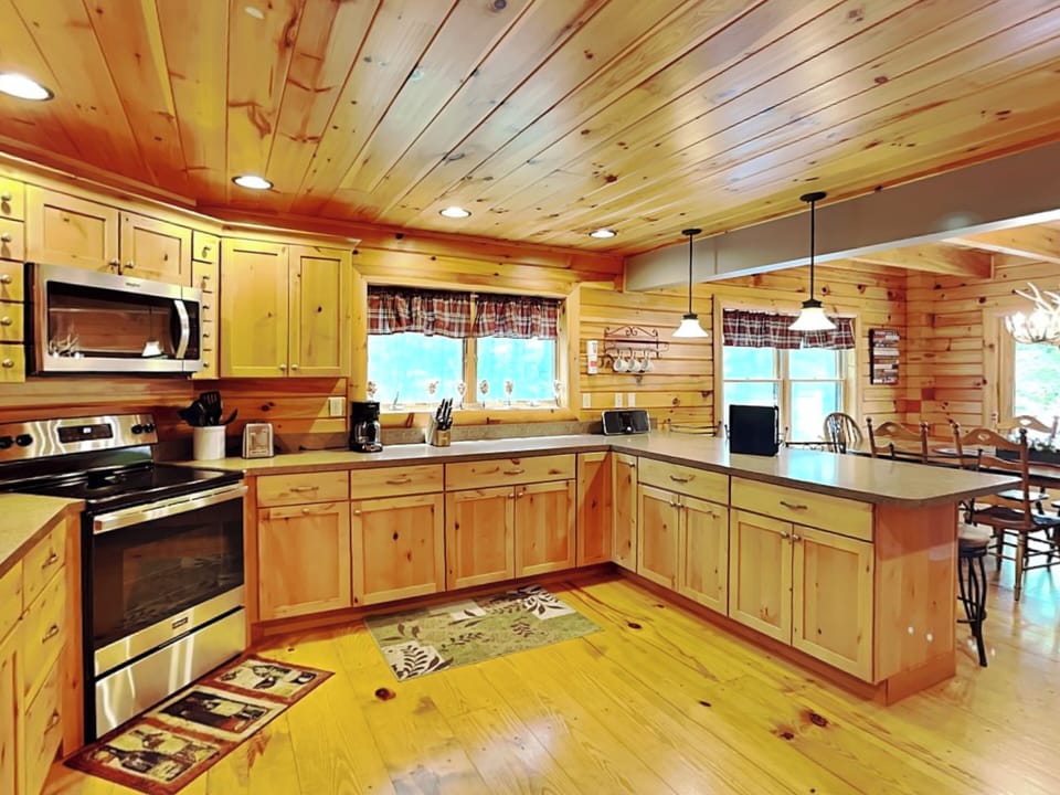 House (4 Bedrooms) | Property amenity