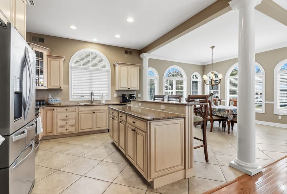 Kitchen area
