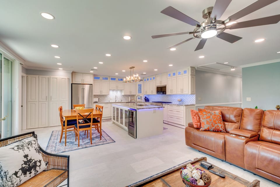 Living Room | Central A/C & Heating | Open Floor Plan