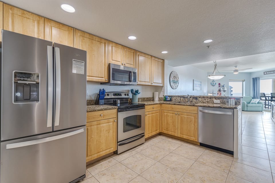 Full Kitchen