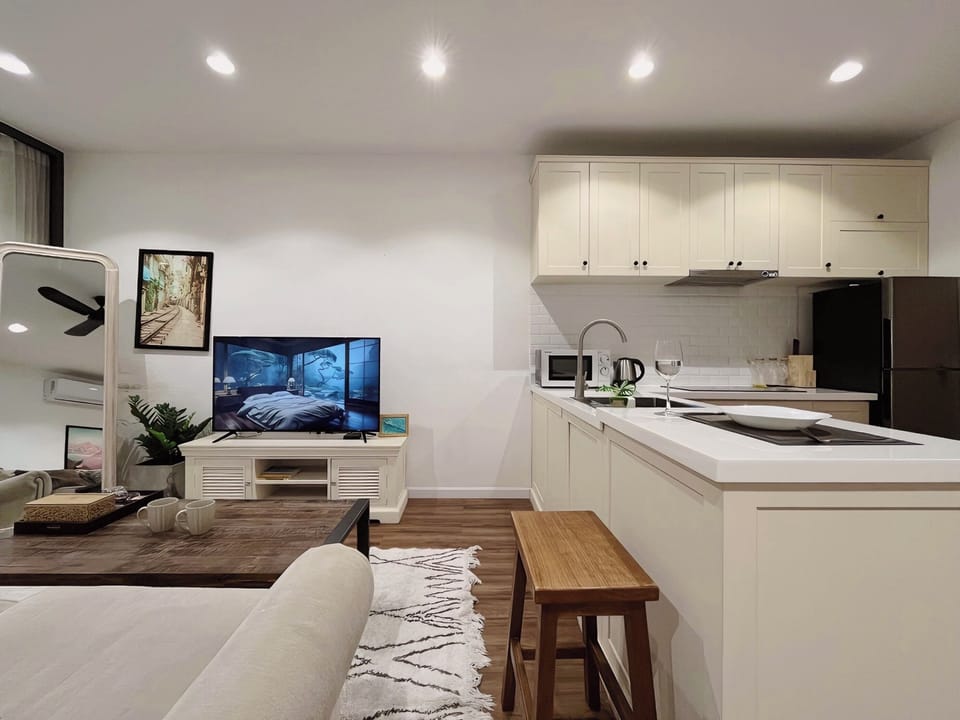 Luxury Apartment, 1 Bedroom, Balcony, Garden Area | Egyptian cotton sheets, premium bedding, down comforters