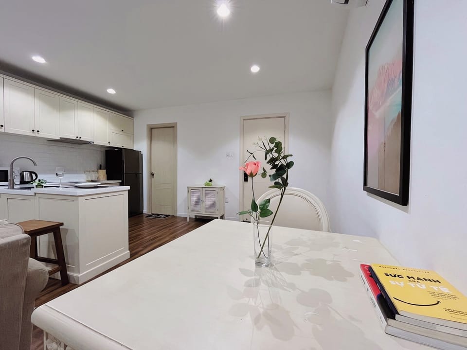Luxury Apartment, 1 Bedroom, Balcony, Garden Area | Egyptian cotton sheets, premium bedding, down comforters
