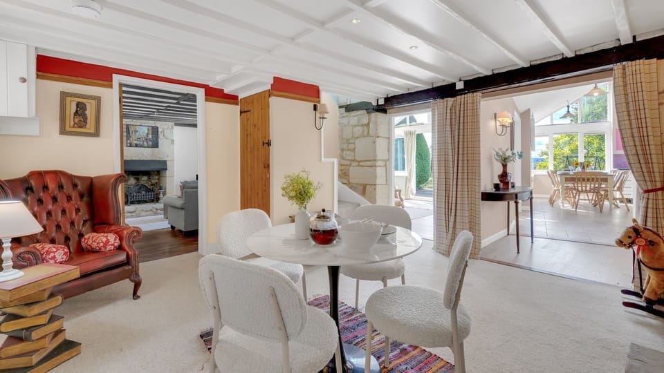 Set the table for the littler ones to enjoy breakfast together at their own table, or a quick lunch before you head out for the day.