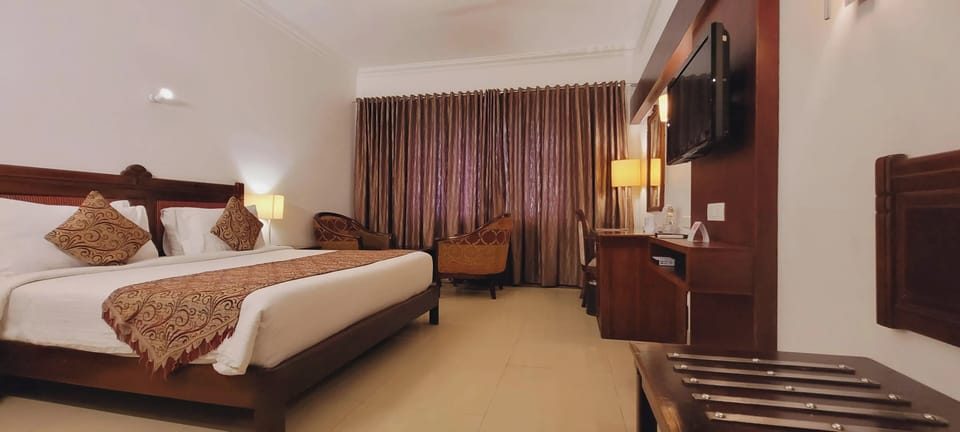 Superior Double Room, City View | In-room safe, iron/ironing board, free WiFi, wheelchair access