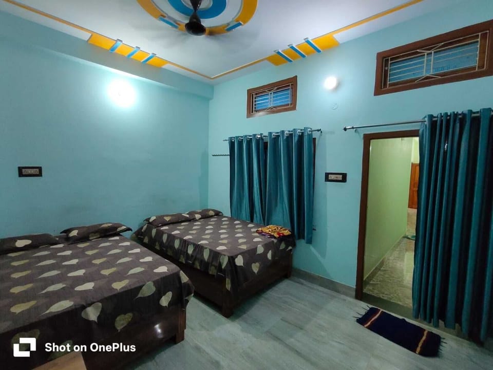 Family Room, Non Smoking, City View | Rollaway beds, free WiFi, bed sheets