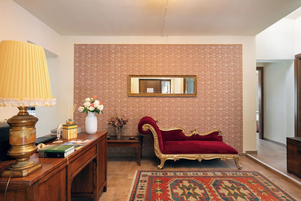 Main Entrance, Other Room