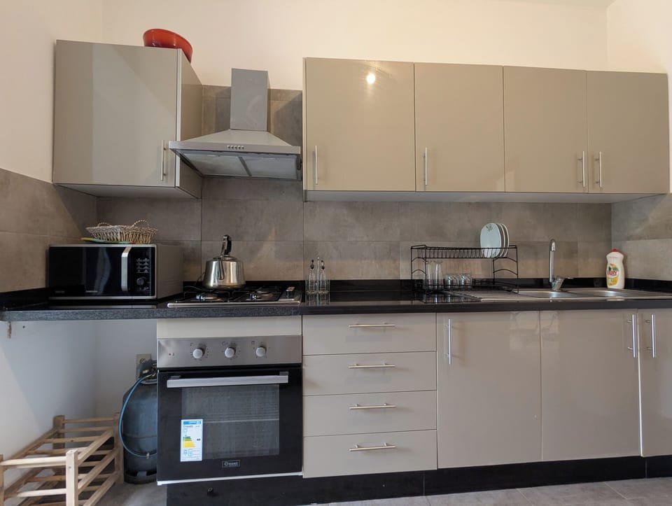 Family Villa, 3 Bedrooms, Private Pool, Garden View | Private kitchen