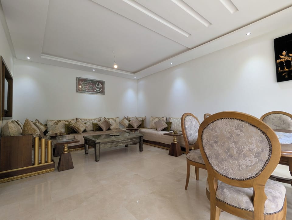 Family Villa, 3 Bedrooms, Private Pool, Garden View | Living room