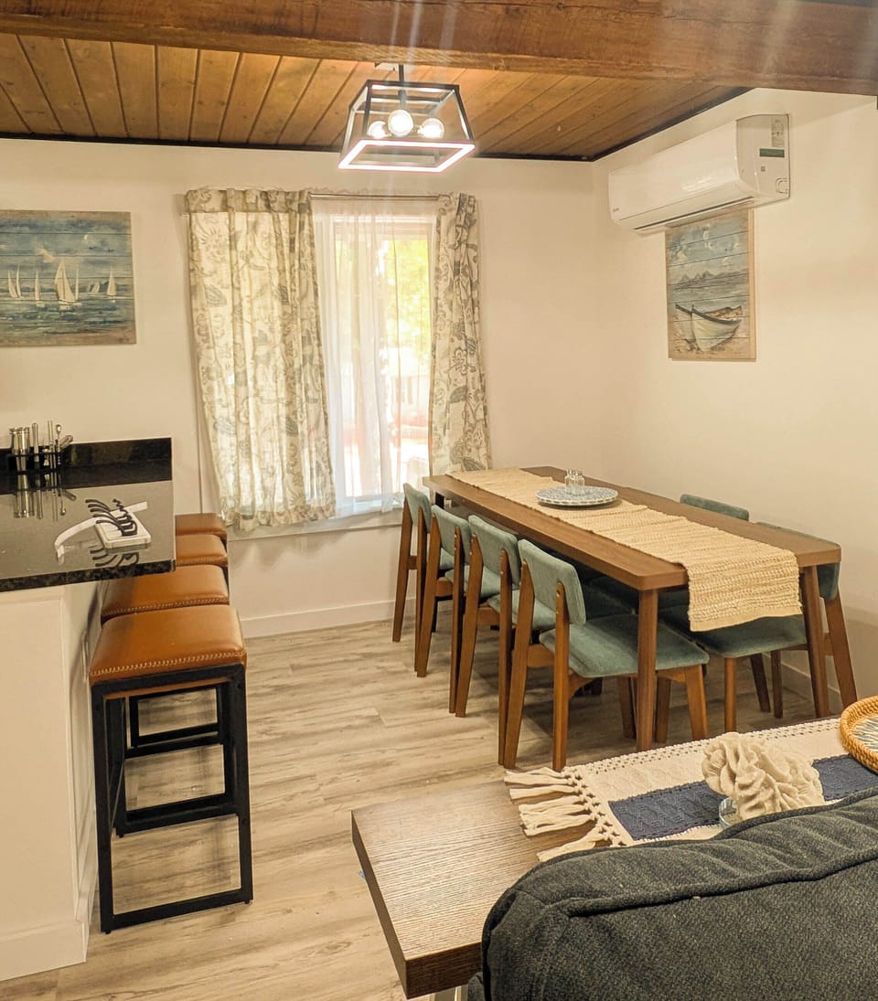Family House | In-room dining