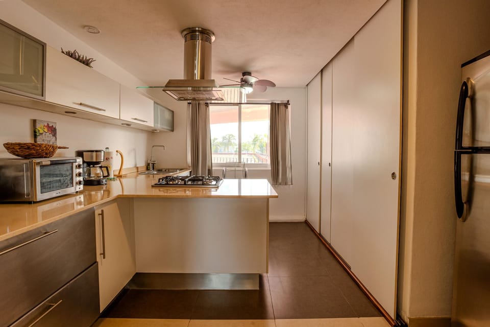 Condo - Image 16