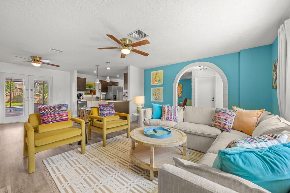 Leave your worries at the door. We've got the comfort part covered. This living room is all yours.
