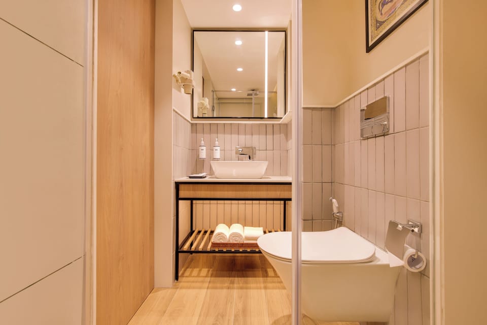 Superior Twin Room | Bathroom