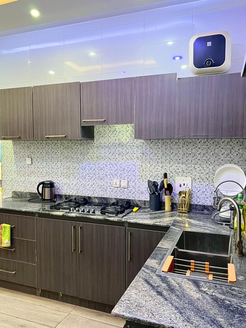 Economy Apartment, Balcony, City View | Private kitchen | Fridge, microwave, oven, stovetop