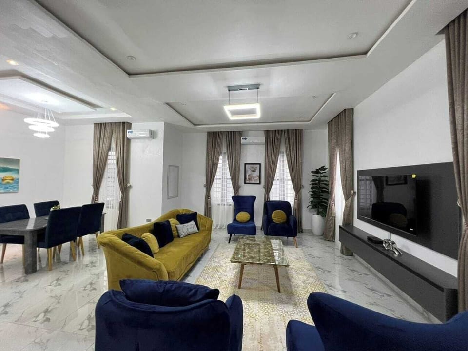 Classic Apartment, Balcony, City View | Living area