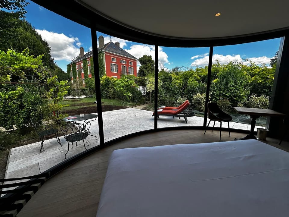 Panoramic Suite | In-room safe, individually decorated, desk, soundproofing