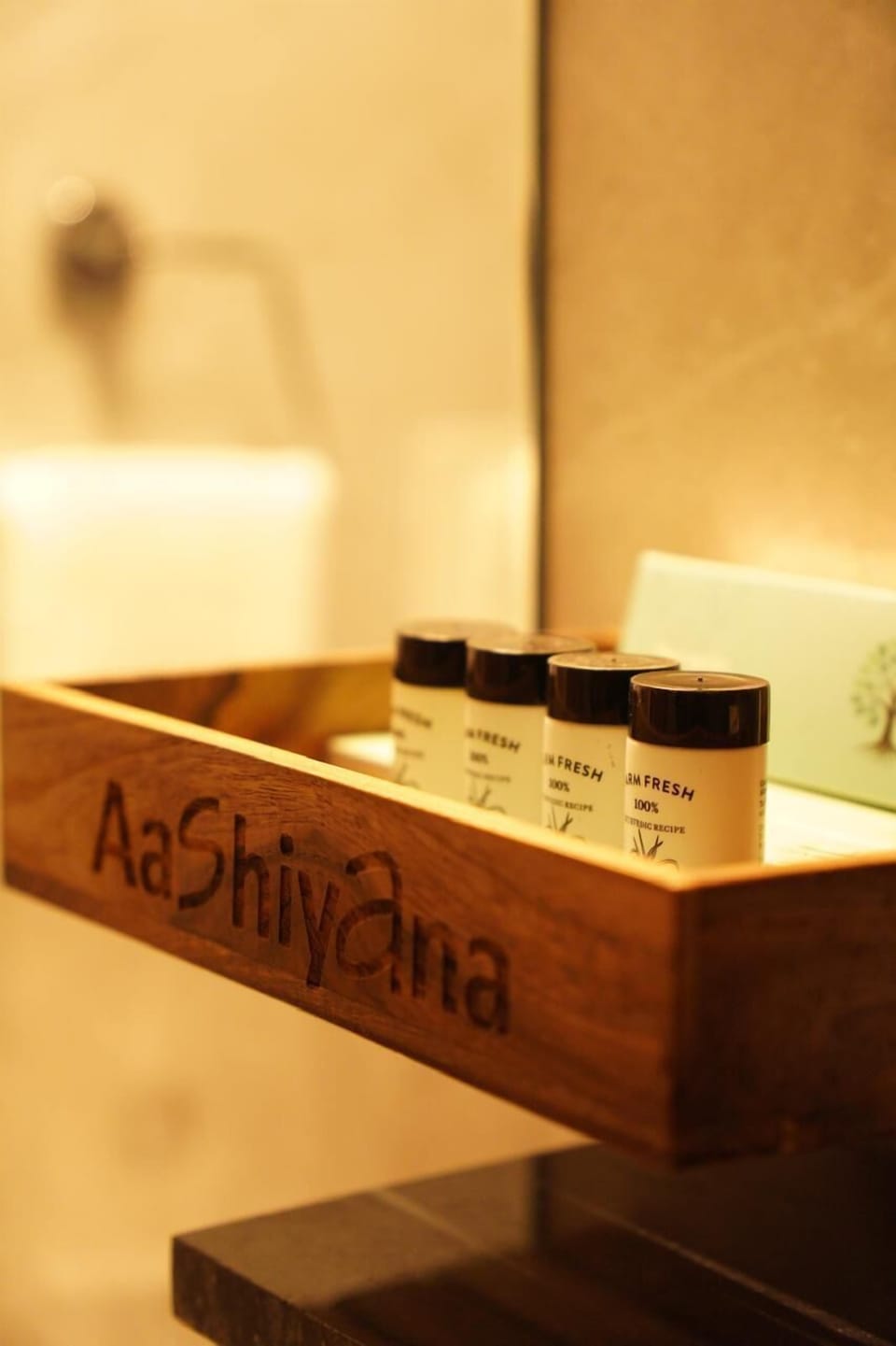 Superior Room | Bathroom | Shower, towels, soap, shampoo
