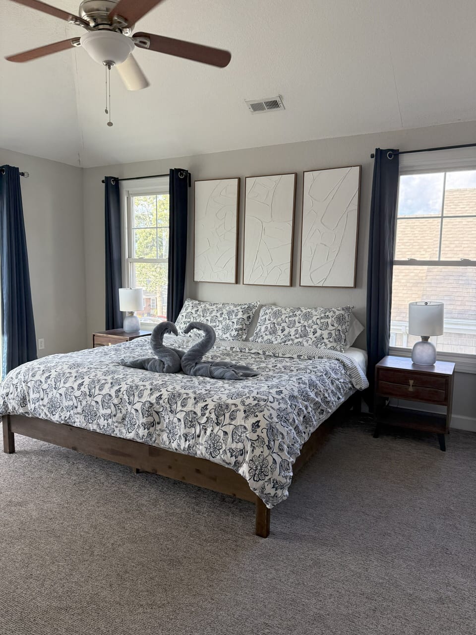 3rd Floor - Master Bedroom - King Bed