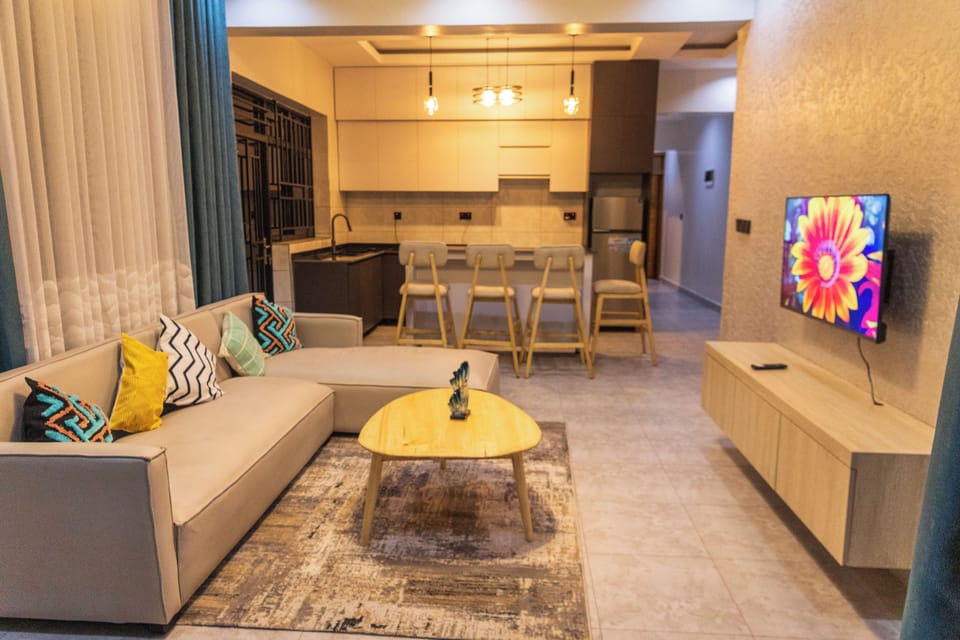 Deluxe Apartment, 2 Bedrooms, Balcony, City View | Living area