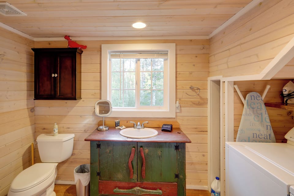 Near Payette Lake! Cabin w/ Outdoor Space Cottage in McCall