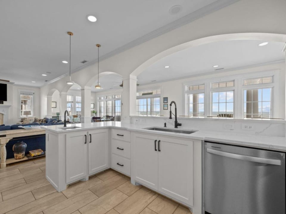 Fully Equipped Kitchen with Stainless Steel Appliances