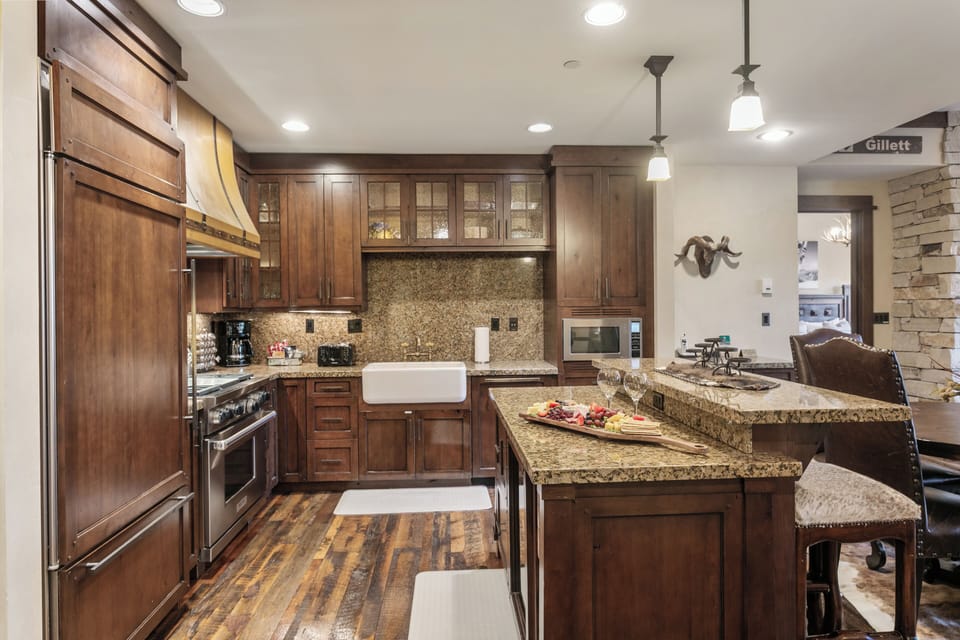 Condo, 2 Bedrooms | Private kitchen | Coffee/tea maker, fridge, oven, toaster