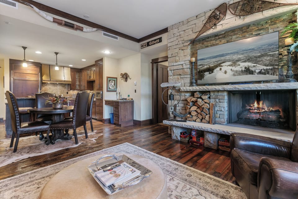 Condo, 2 Bedrooms | Interior