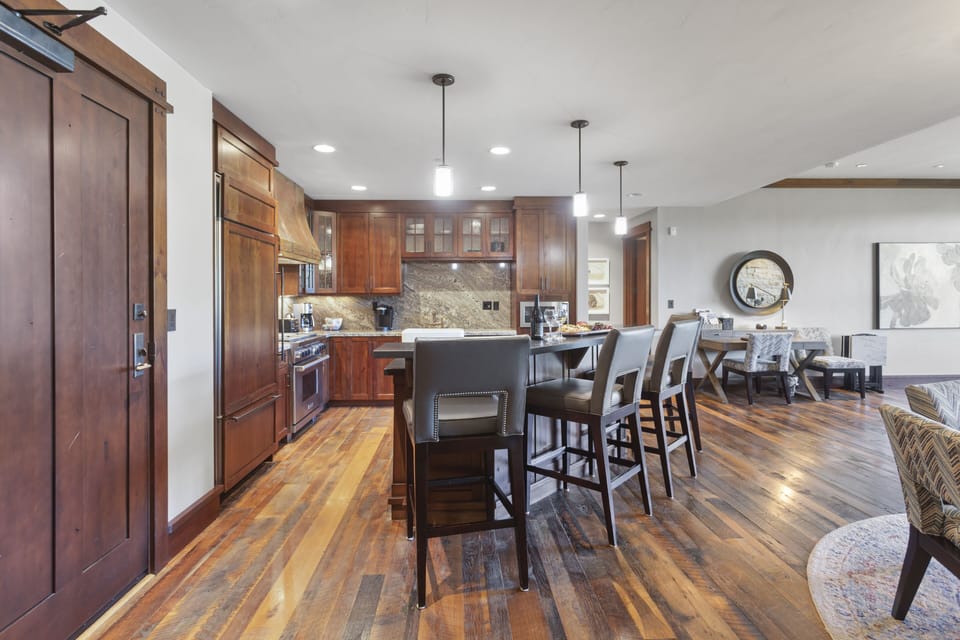 Condo, 3 Bedrooms | Dining