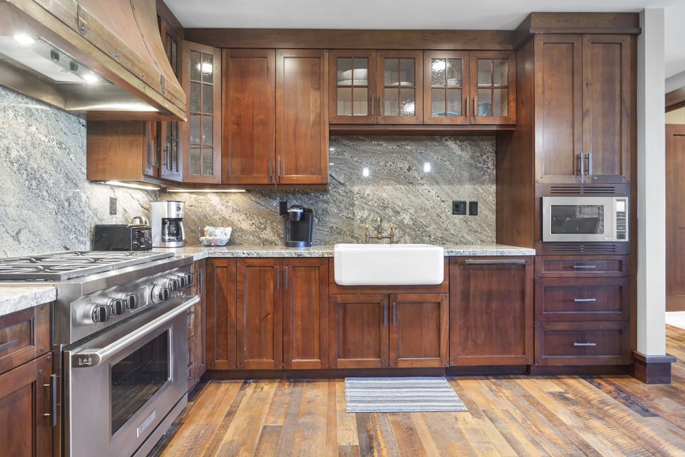 Condo, 3 Bedrooms | Private kitchen | Coffee/tea maker, fridge, oven, toaster