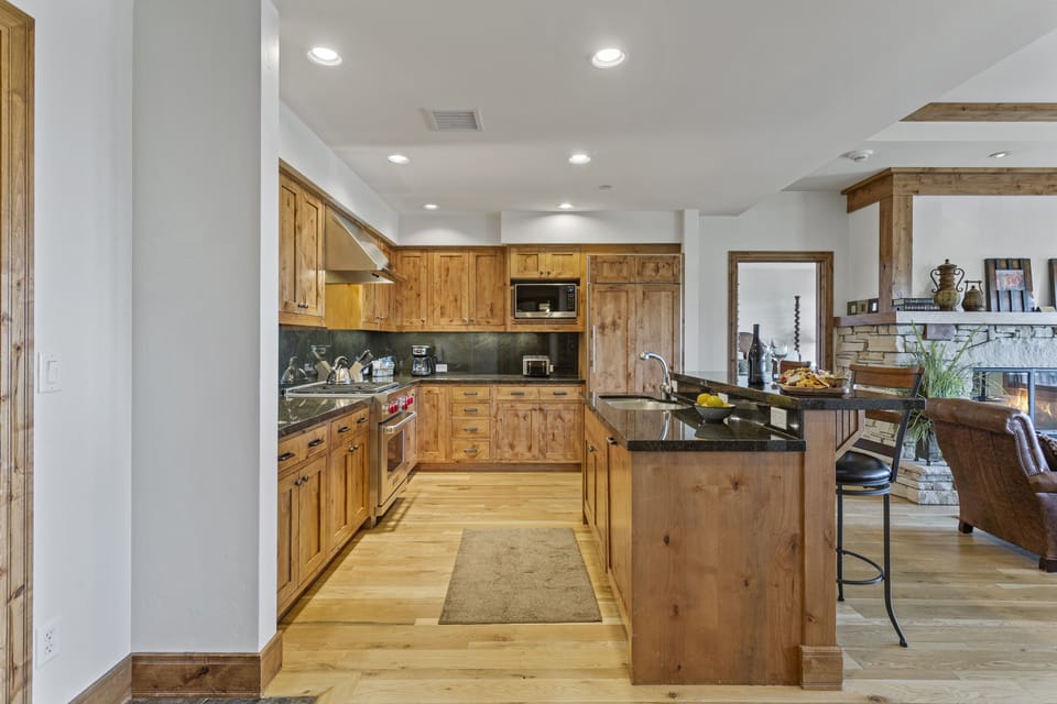 Condo, 2 Bedrooms | Private kitchen | Coffee/tea maker, fridge, oven, toaster