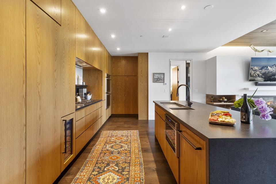 Condo, 3 Bedrooms | Private kitchen | Coffee/tea maker, fridge, oven, toaster