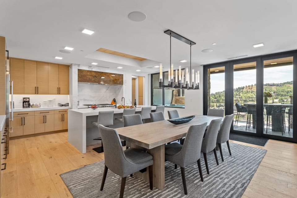 Condo, 3 Bedrooms | Dining
