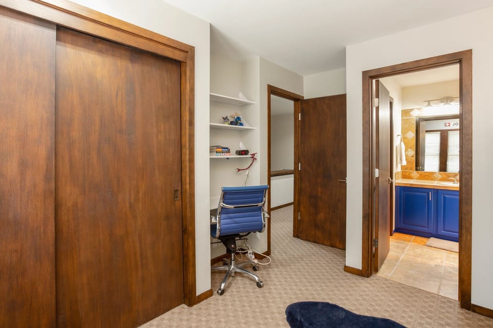 Condo, 3 Bedrooms | Interior