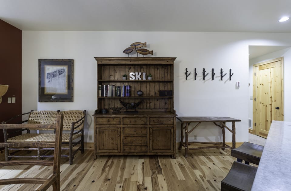Condo, 2 Bedrooms | Interior