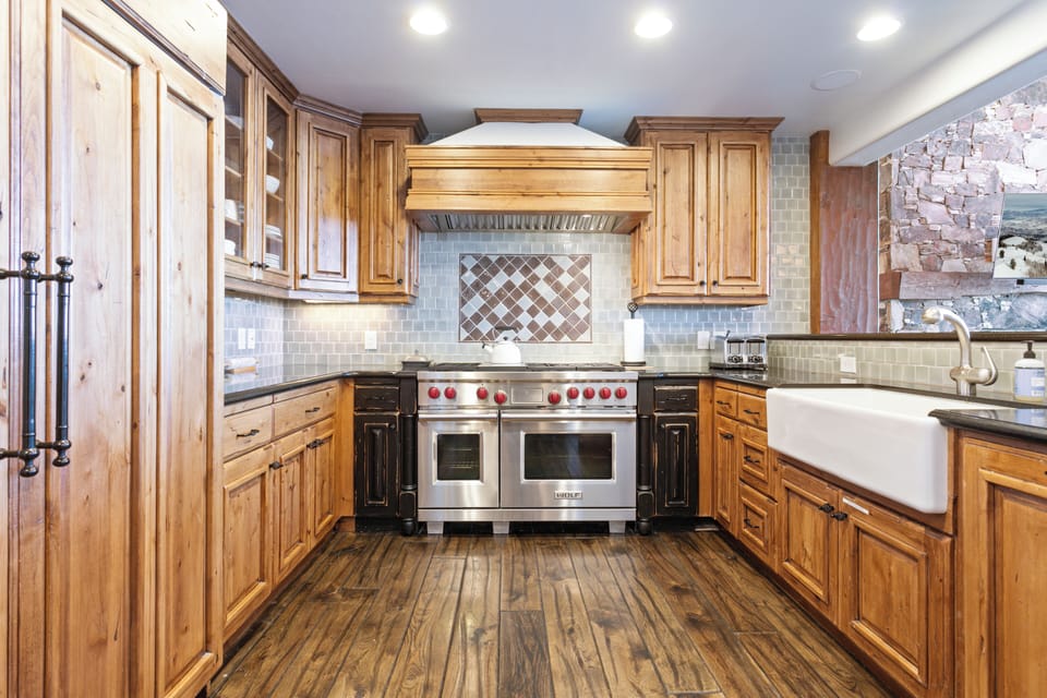Condo, 5 Bedrooms | Private kitchen | Coffee/tea maker, fridge, oven, toaster
