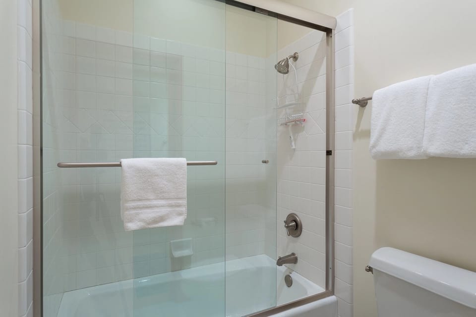 Deer Lake Village at Deer Valley Resort - Four Bedroom Condo with Hot Tub #2477 4 Condo Apartment in Park City