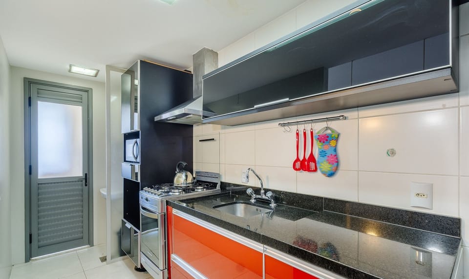 Basic Apartment | Private kitchen | Cookware/dishes/utensils