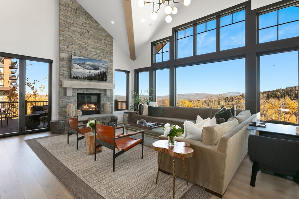Condo, 5 Bedrooms | Living area