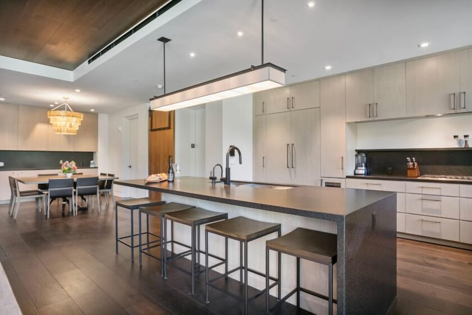 Condo, 3 Bedrooms | Private kitchen | Coffee/tea maker, fridge, oven, toaster
