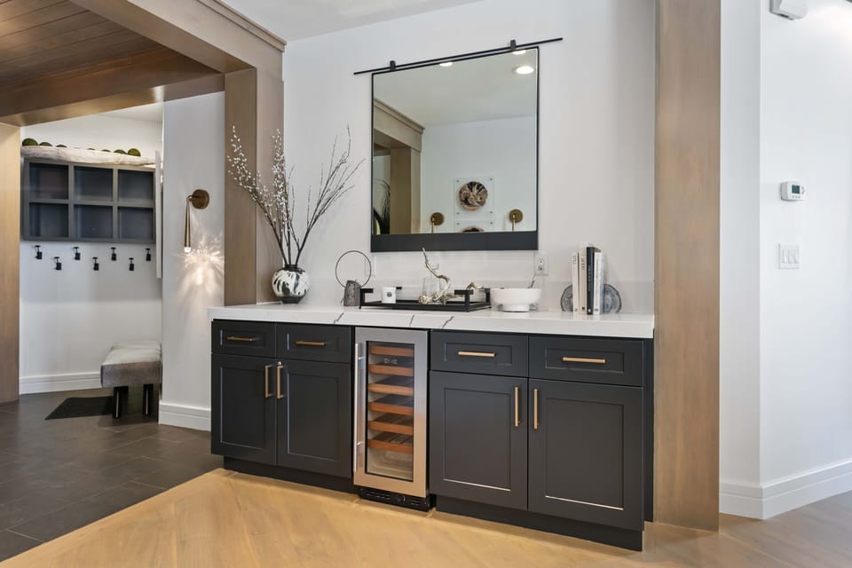 Condo, 3 Bedrooms | Interior