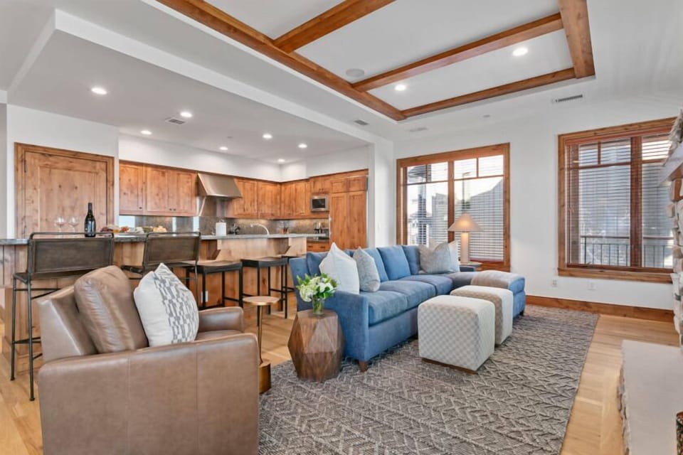Condo, 3 Bedrooms | Living area | Smart TV