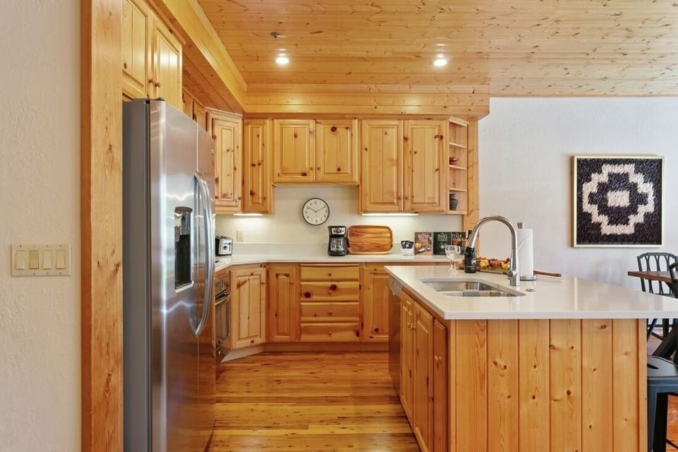 Condo, 3 Bedrooms | Private kitchen | Coffee/tea maker, fridge, oven, toaster