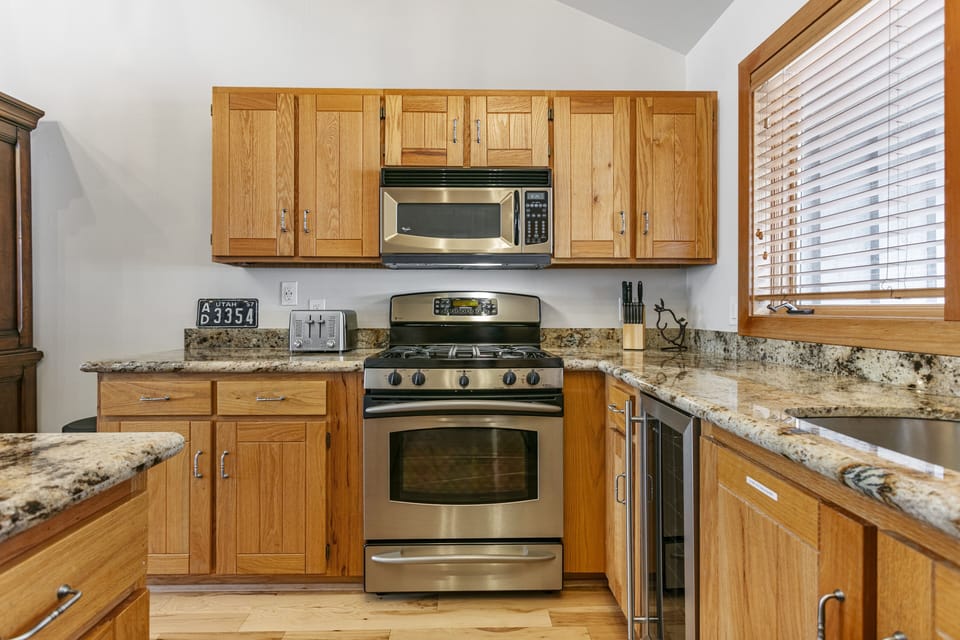 Condo, 2 Bedrooms | Private kitchen | Coffee/tea maker, fridge, oven, toaster