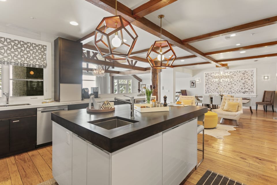 House, 5 Bedrooms | Interior
