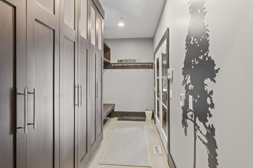 House, 5 Bedrooms | Interior