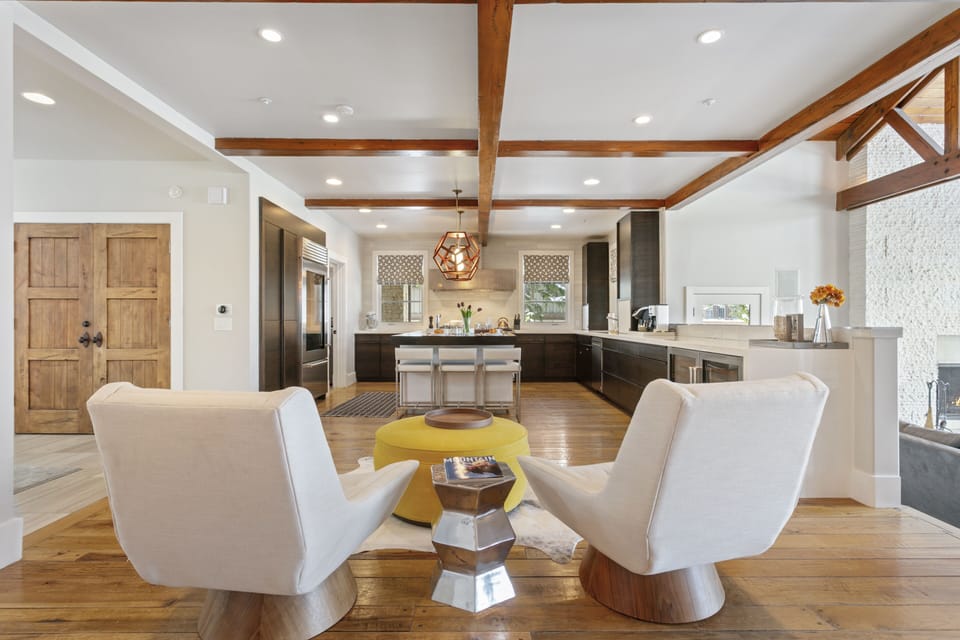 House, 5 Bedrooms | Interior