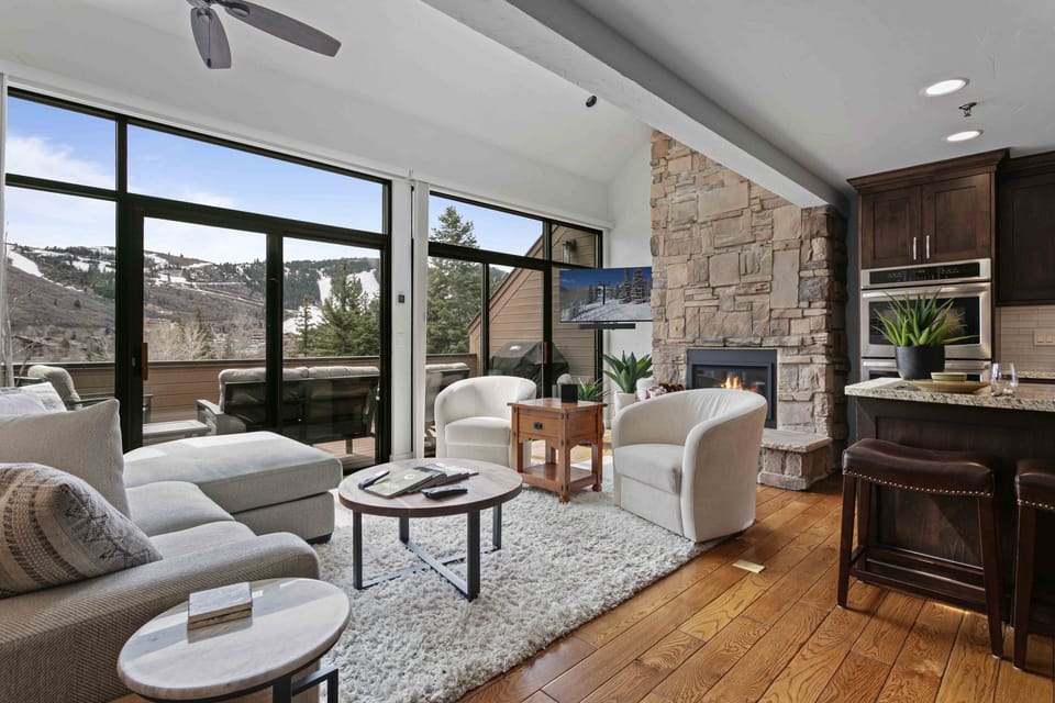 Condo, 3 Bedrooms | Living area | Smart TV
