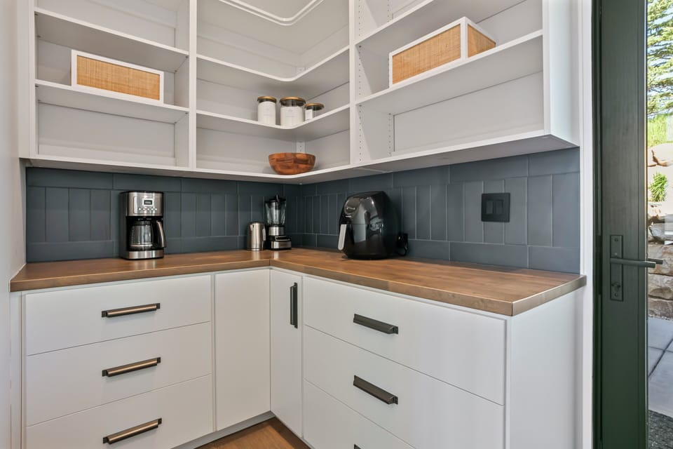 House, 4 Bedrooms | Interior